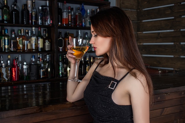 Důvody proč žena nemůže pít alkohol: Zdravotní rizika a možnosti