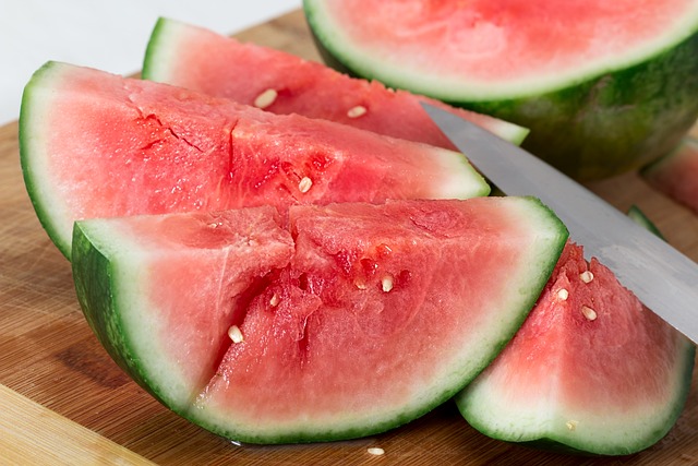 2. Jakým způsobem meloun přispívá k naší celkové výživě?