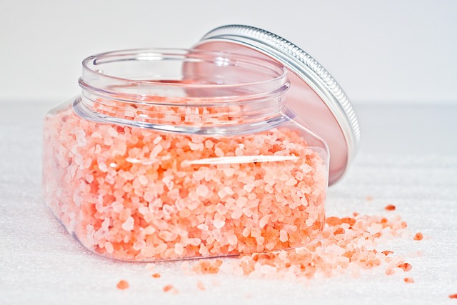 Jak správně používat himalájskou sůl při vaření a pečení