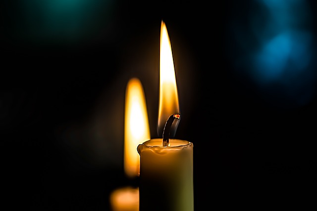 6. Užijte si světlo a teplo v chladném období: Tipy na svícení a ohňové rituály